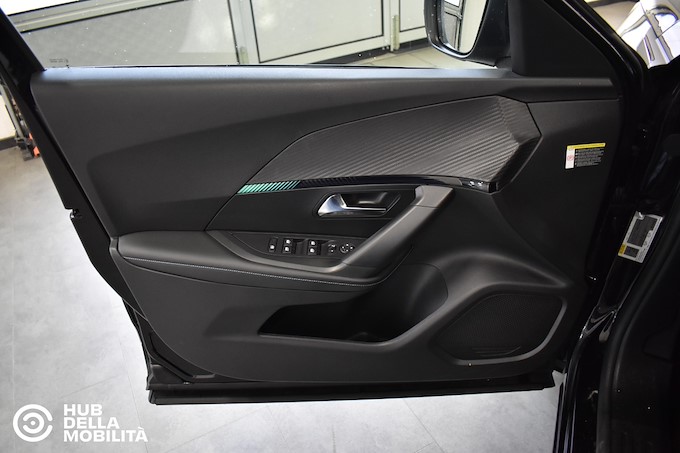 PEUGEOT 2008 BlueHDi 110 S&S Allure